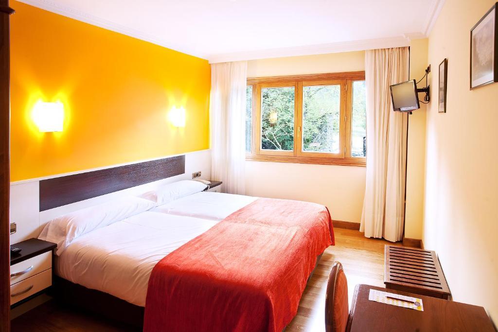 Hotel Venta De Etxalar Zimmer foto
