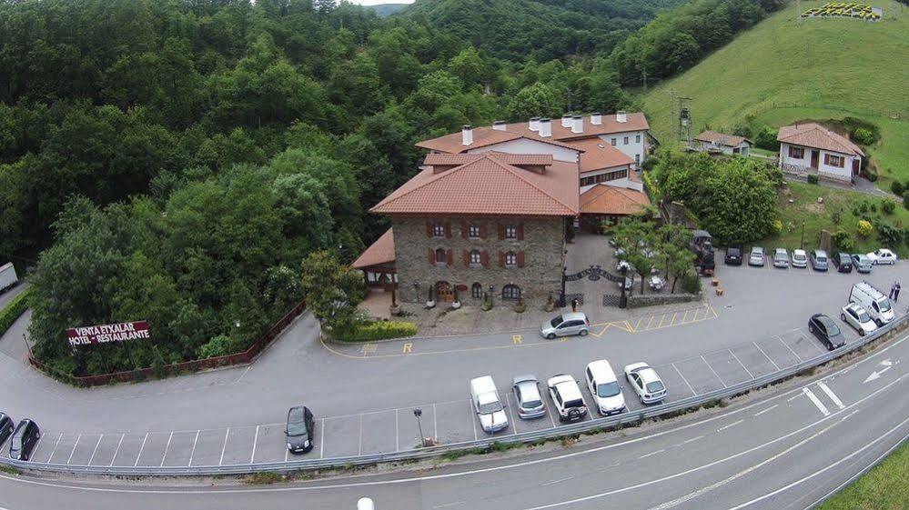 Hotel Venta De Etxalar Exterior foto